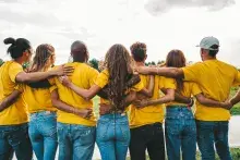 Encontrando fortaleza juntos: determinación y esperanza en 2025